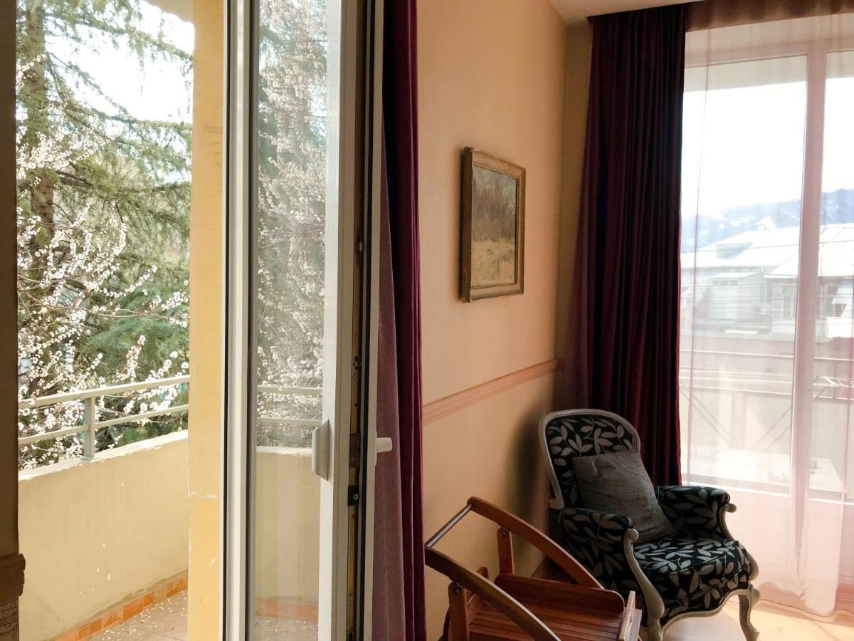 Hotel Gallery Tbilisi Buitenkant foto